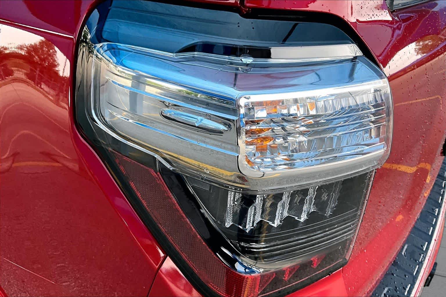 Used 2023 Toyota 4Runner Limited AWD/4WD image 28