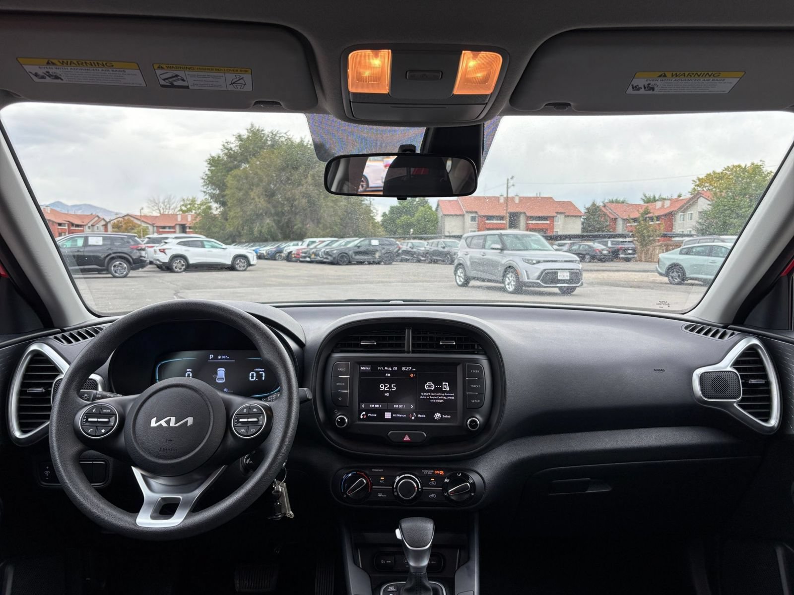 Used 2025 Kia Soul LX w/ LX Technology Package FWD image 30
