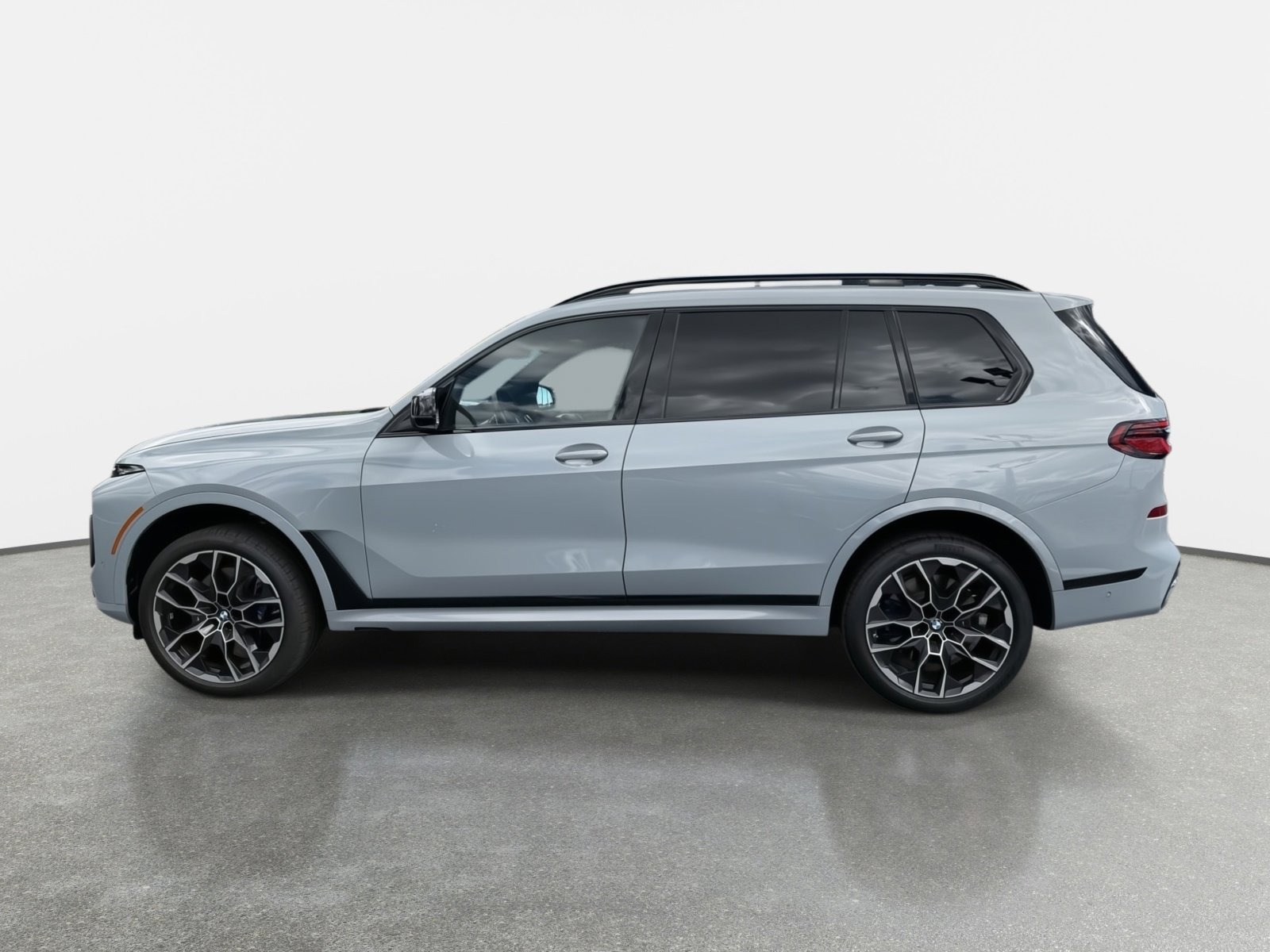 Used 2025 BMW X7 M60i AWD/4WD image 6