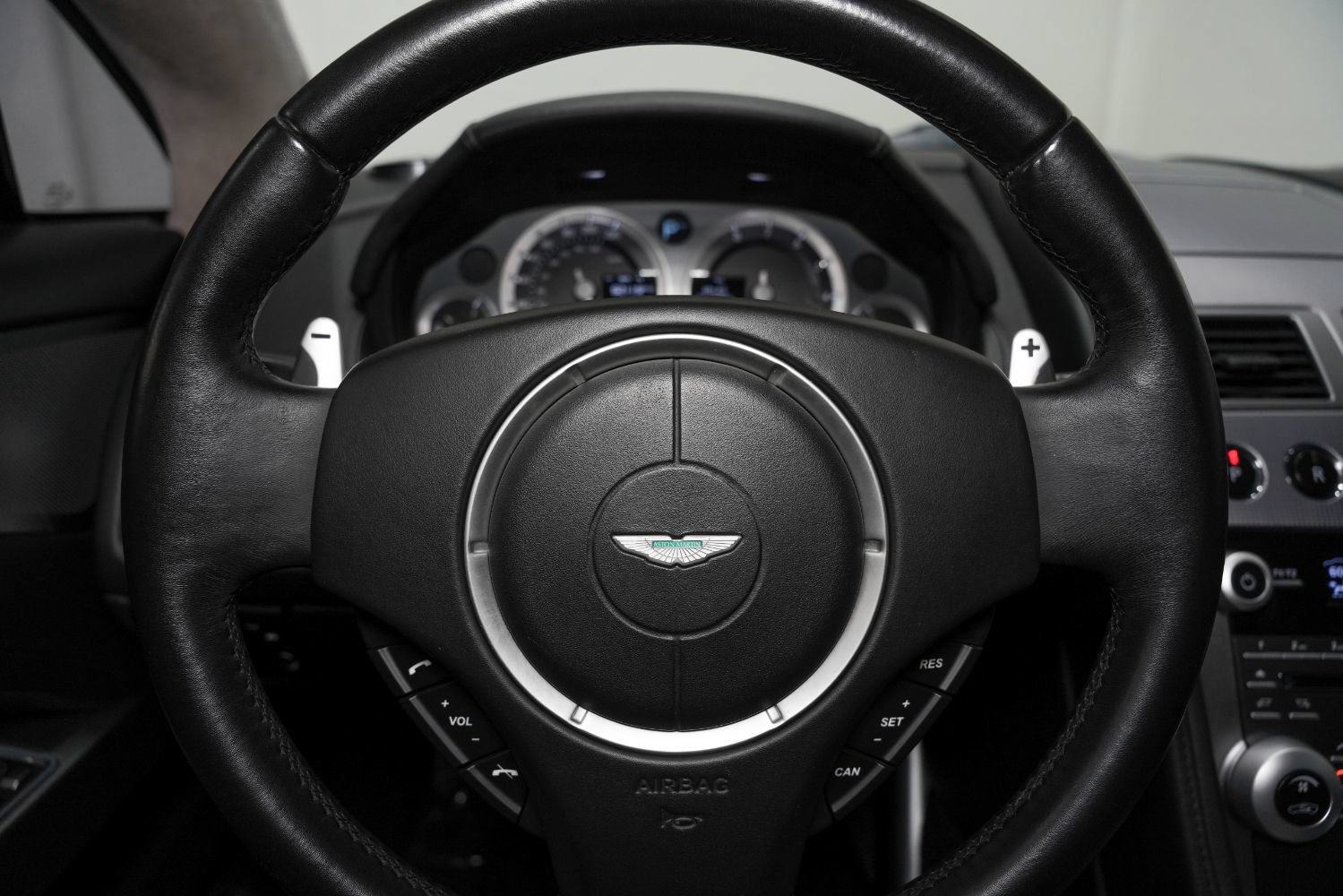 Used 2011 Aston Martin Rapide Luxe RWD image 47
