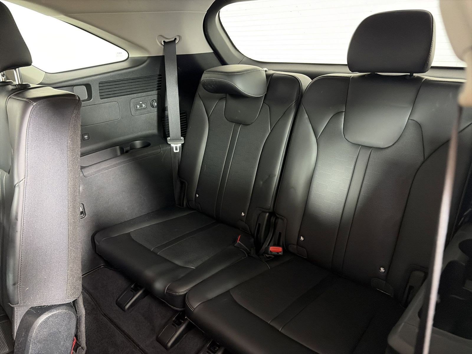 Certified 2024 Kia Sorento S image 11