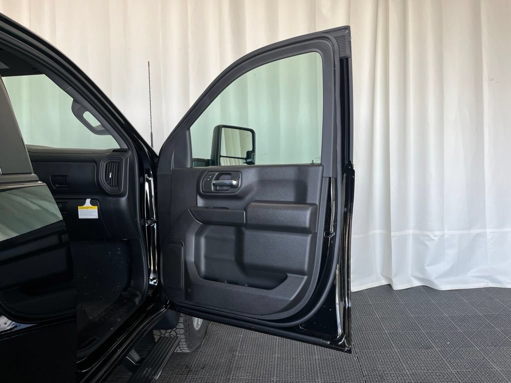 New 2026 Chevrolet Silverado 2500 Custom w/ Custom Value Package AWD/4WD image 17