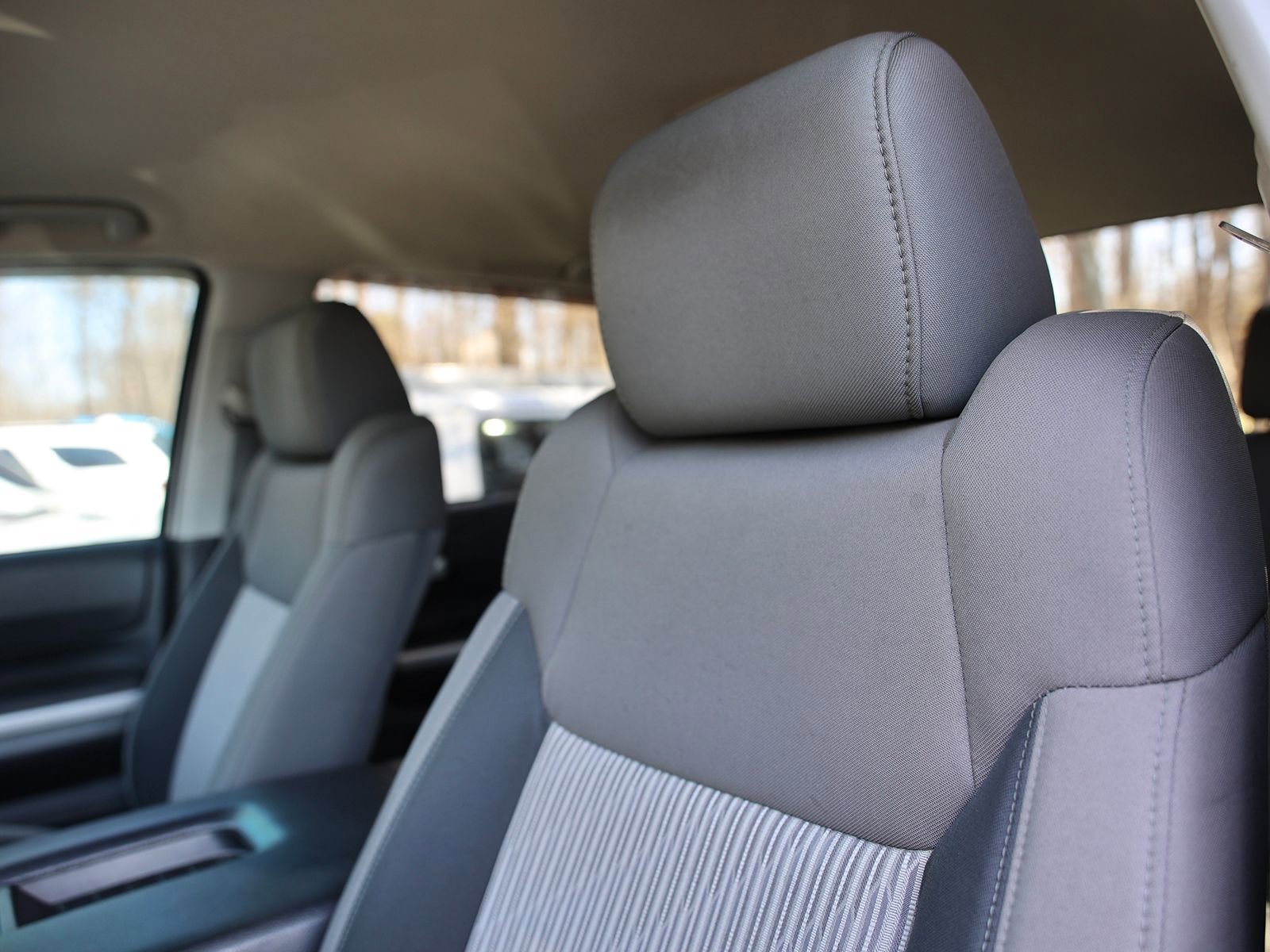 Used 2015 Toyota Tundra SR5 w/ TRD Off Road Package image 10