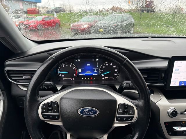 Certified 2022 Ford Explorer XLT w/ Equipment Group 202A AWD/4WD image 43