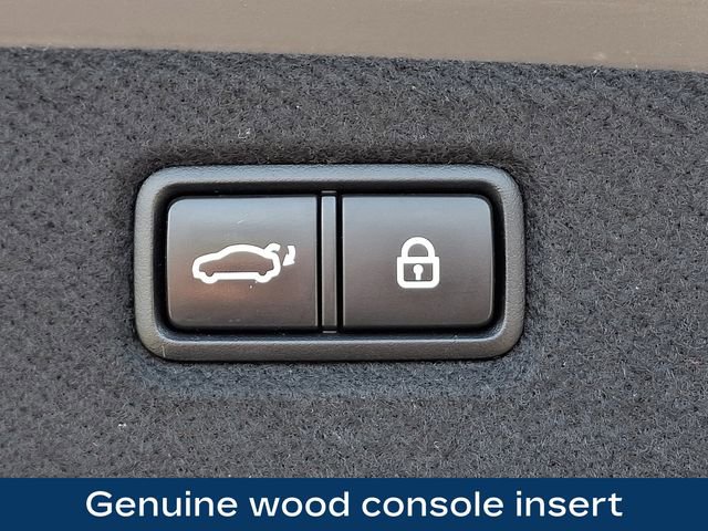 Used 2022 Genesis G90 5.0 Ultimate image 32