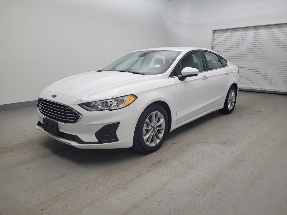 Used 2020 Ford Fusion SE image 2