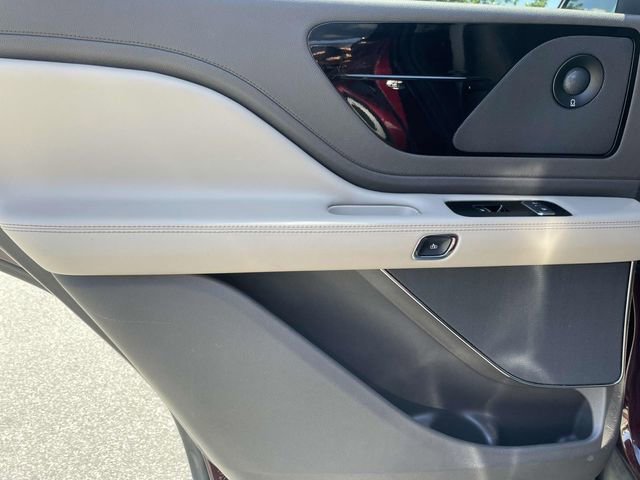 Used 2020 Lincoln Aviator Reserve RWD image 23