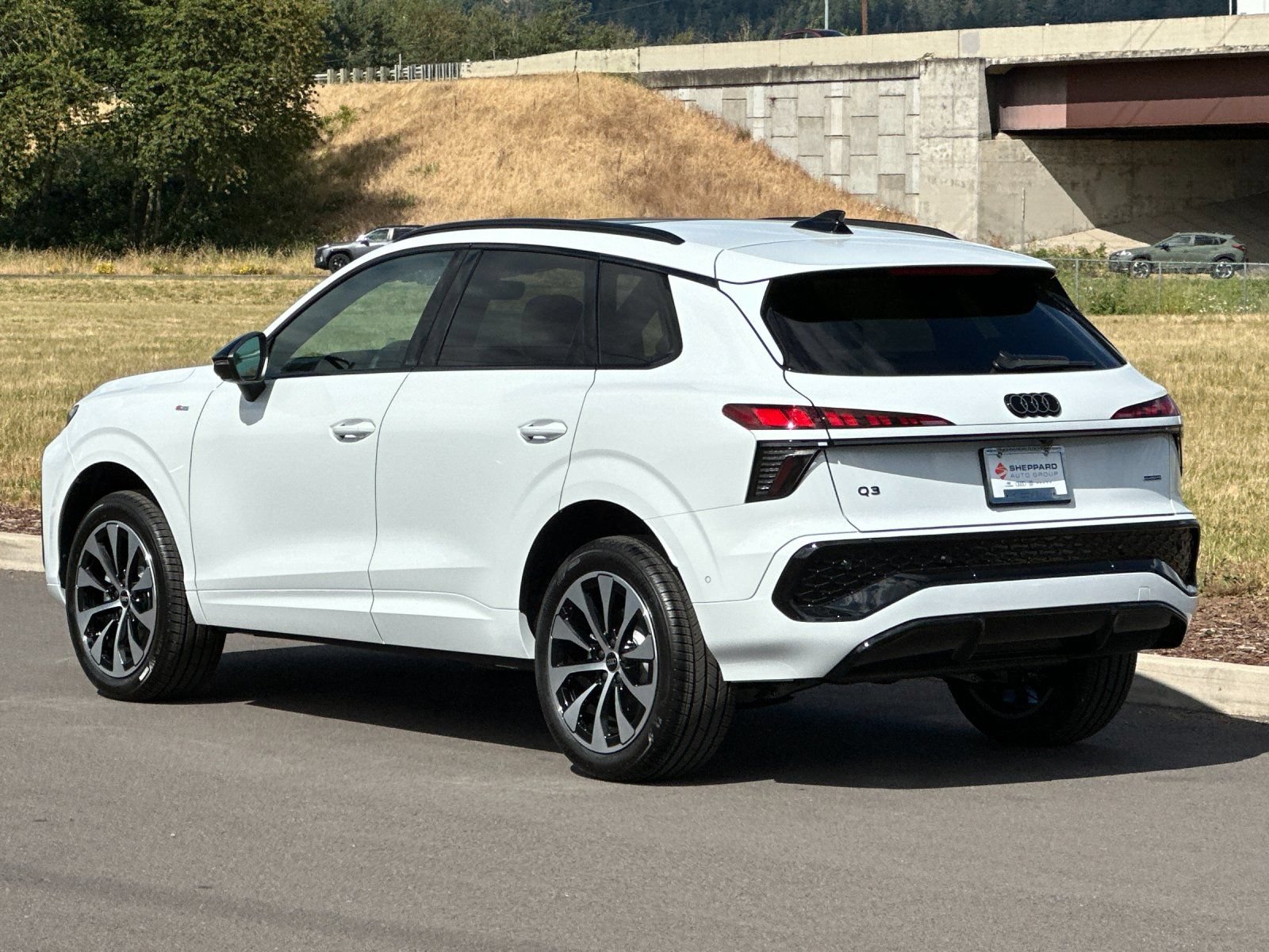 New 2026 Audi Q3 quattro 2.0T AWD/4WD image 5