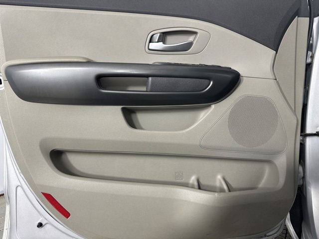 Used 2016 Kia Sedona LX image 23
