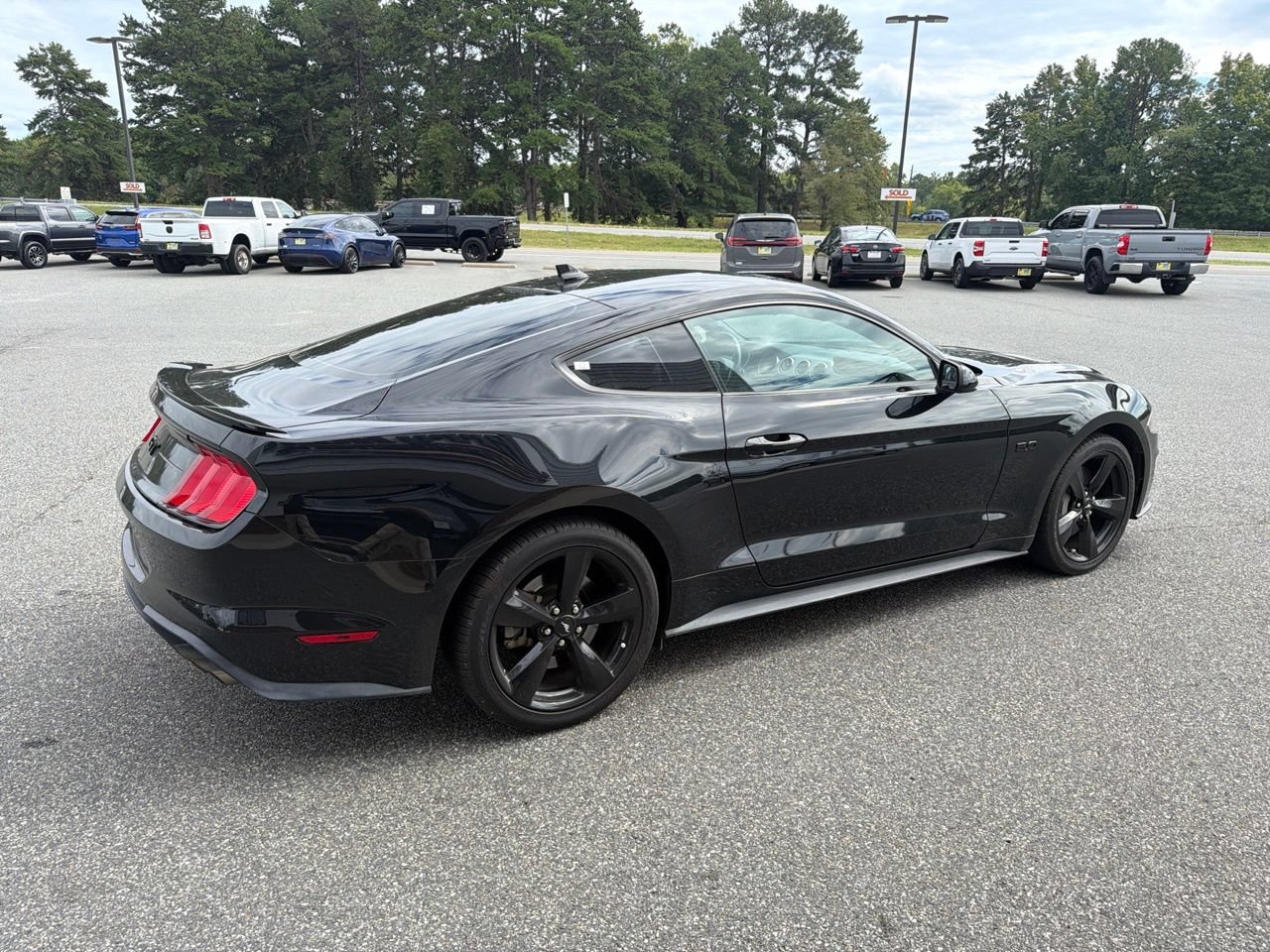 Used 2021 Ford Mustang GT Premium w/ Black Accent Package RWD image 7