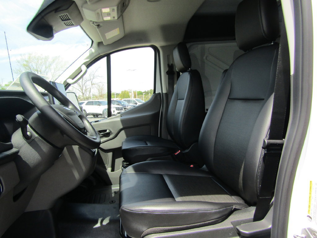 New 2026 Ford Transit 250 Low Roof RWD image 14