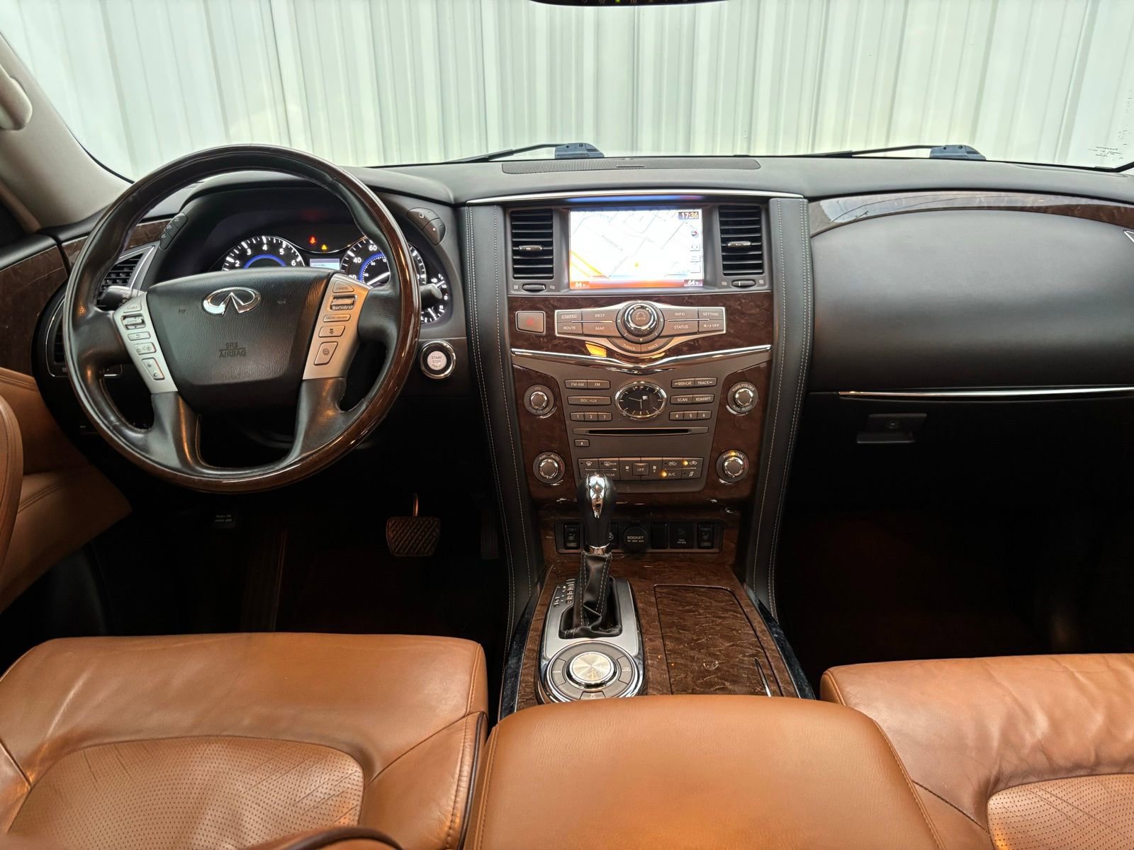 Used 2016 INFINITI QX80 2WD w/ Signature Edition Package image 27