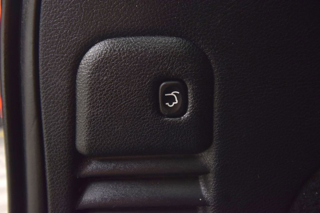 Used 2020 Jeep Grand Cherokee Altitude AWD/4WD image 37