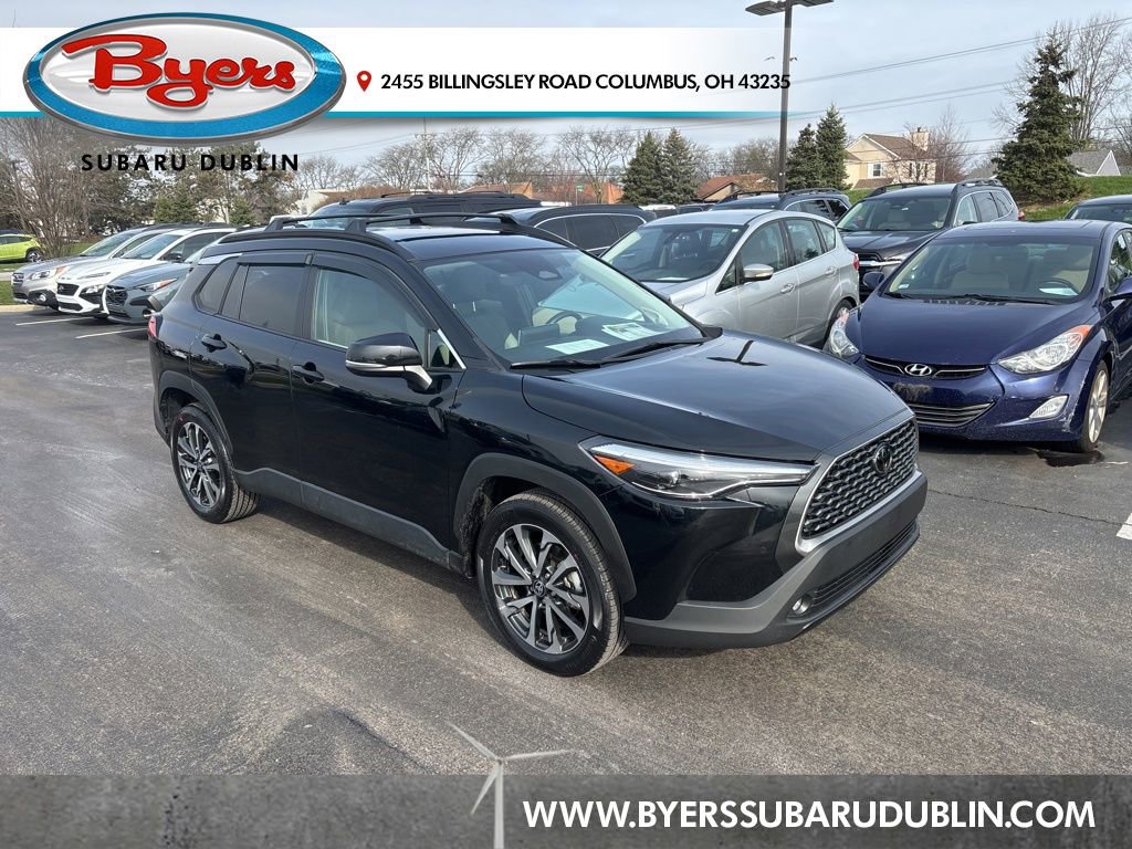 Used 2023 Toyota Corolla Cross XLE w/ Convenience Package image 1