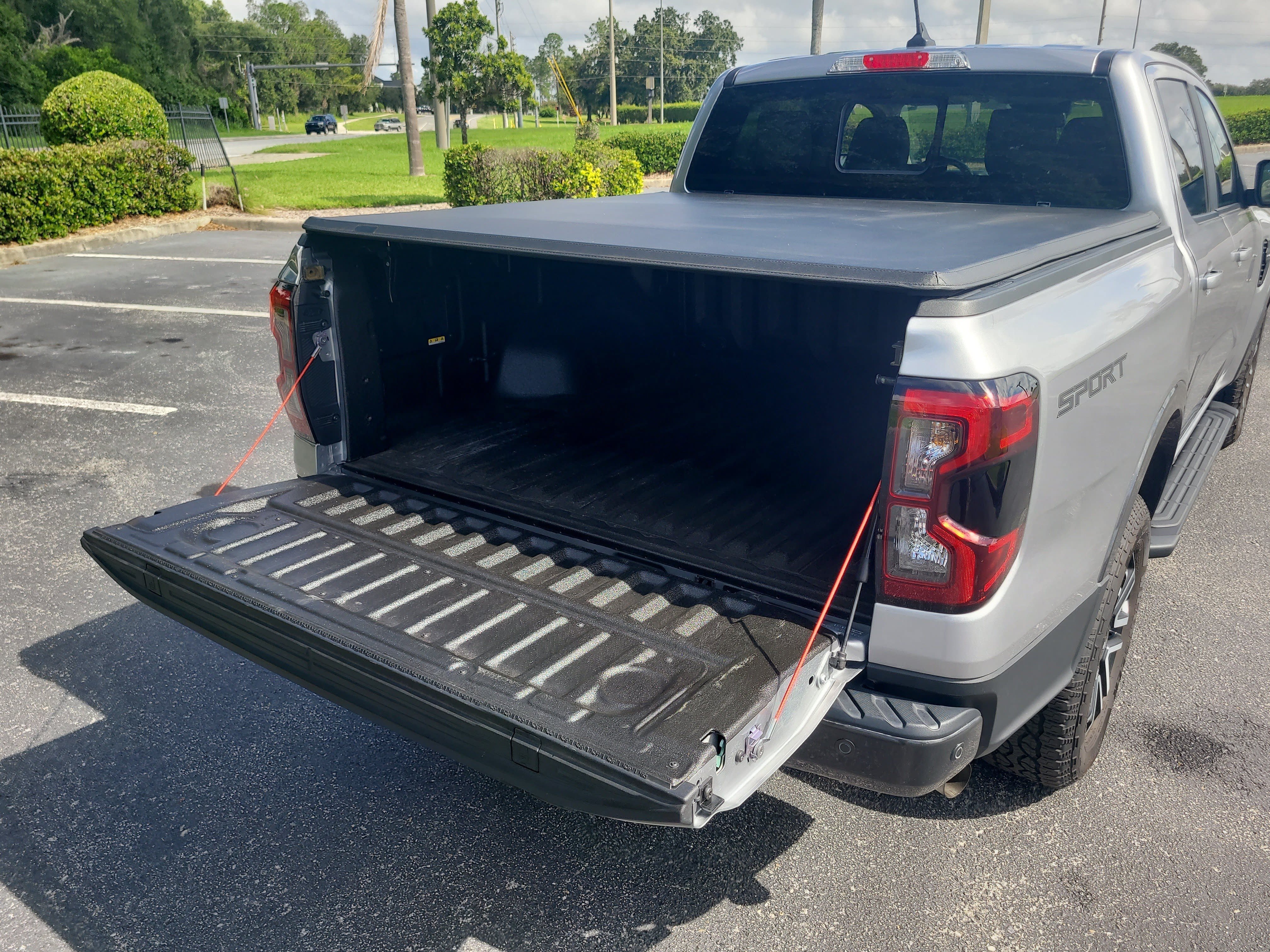 Used 2024 Ford Ranger Lariat w/ Trailer Tow Package RWD image 12