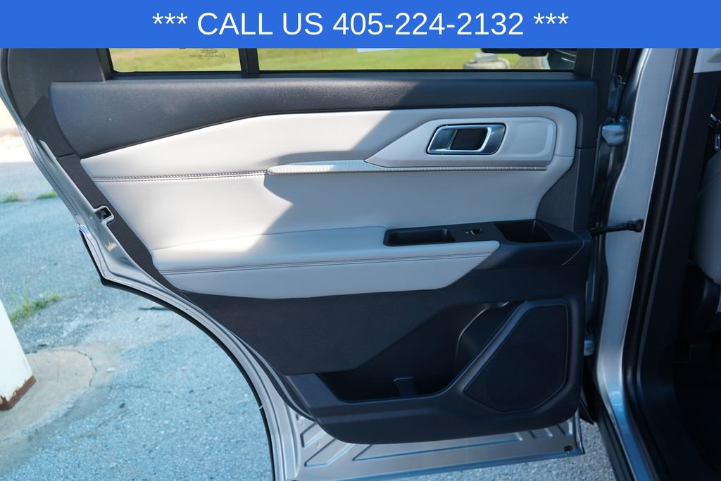 Used 2025 Ford Explorer Active w/ Active Comfort Package RWD image 29
