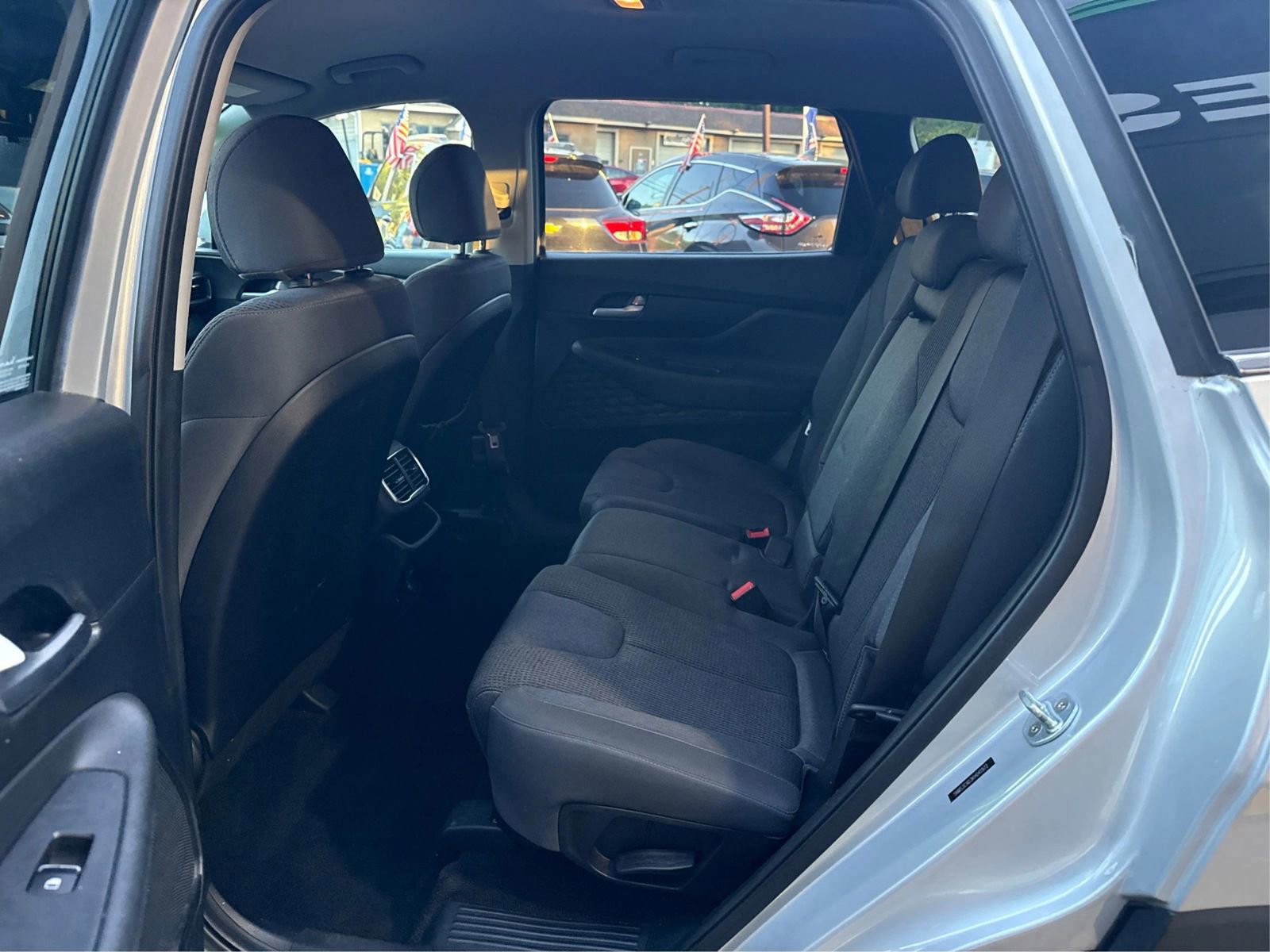 Used 2019 Hyundai Santa Fe SEL AWD/4WD image 9