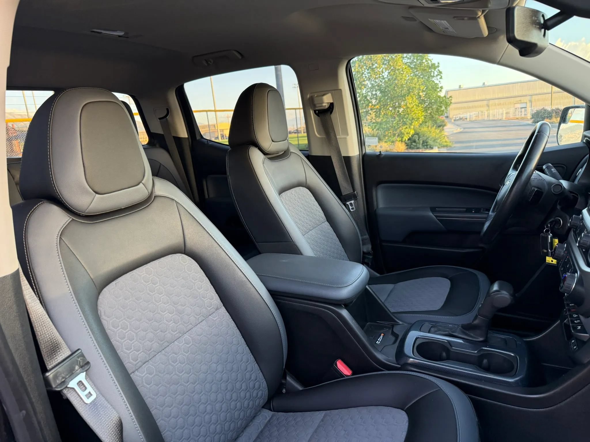 Used 2019 Chevrolet Colorado Z71 AWD/4WD image 19