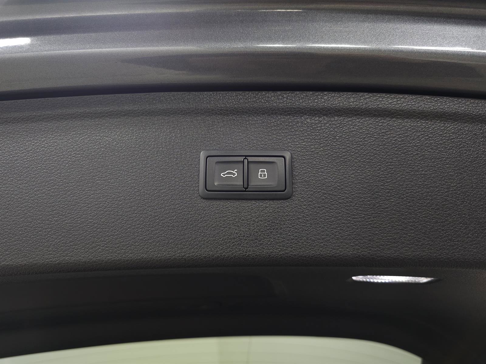 Used 2018 Audi Q5 Prestige AWD/4WD image 9