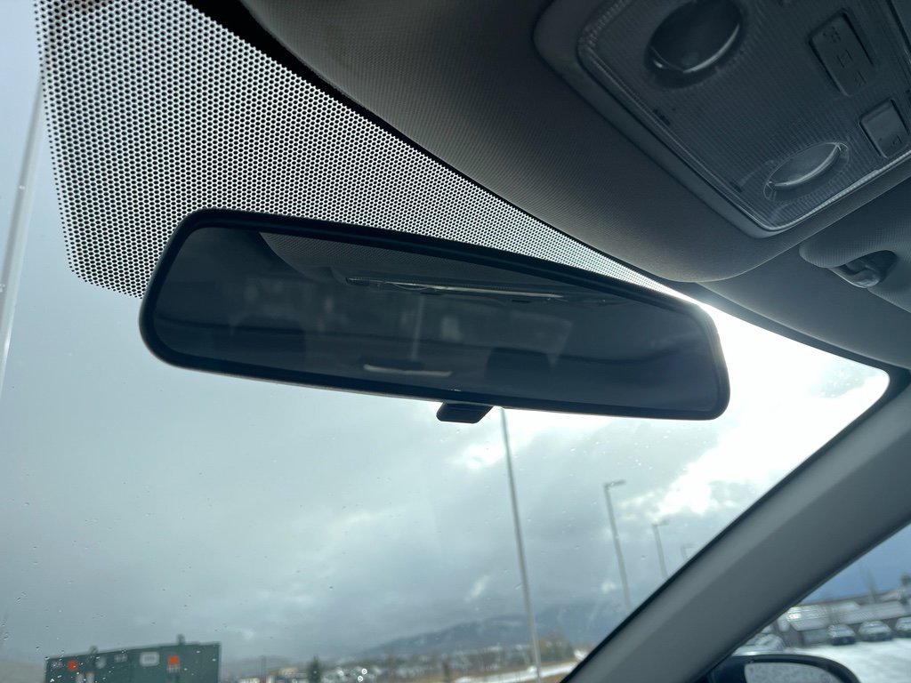 Used 2015 Toyota Corolla S image 21