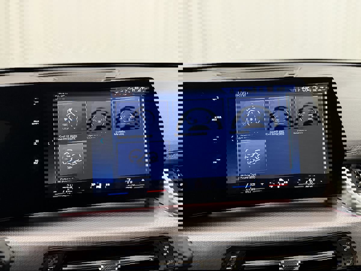 Used 2026 BMW X1 xDrive28i image 19