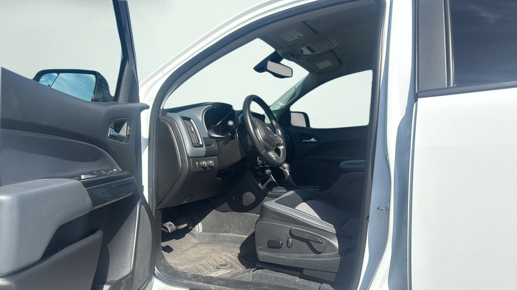 Used 2022 Chevrolet Colorado Z71 AWD/4WD image 16