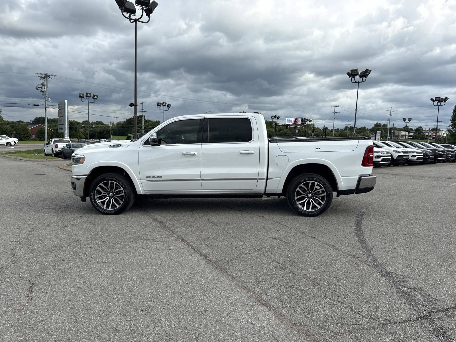 Used 2025 RAM 1500 Limited AWD/4WD image 8