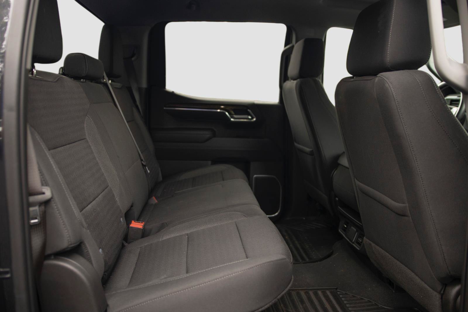 Used 2023 Chevrolet Silverado 1500 LT AWD/4WD image 15