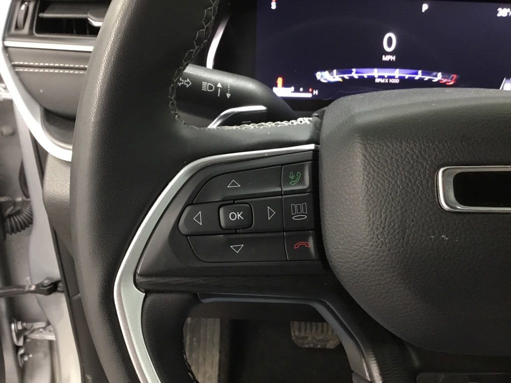 Used 2024 Jeep Grand Cherokee L Laredo image 13