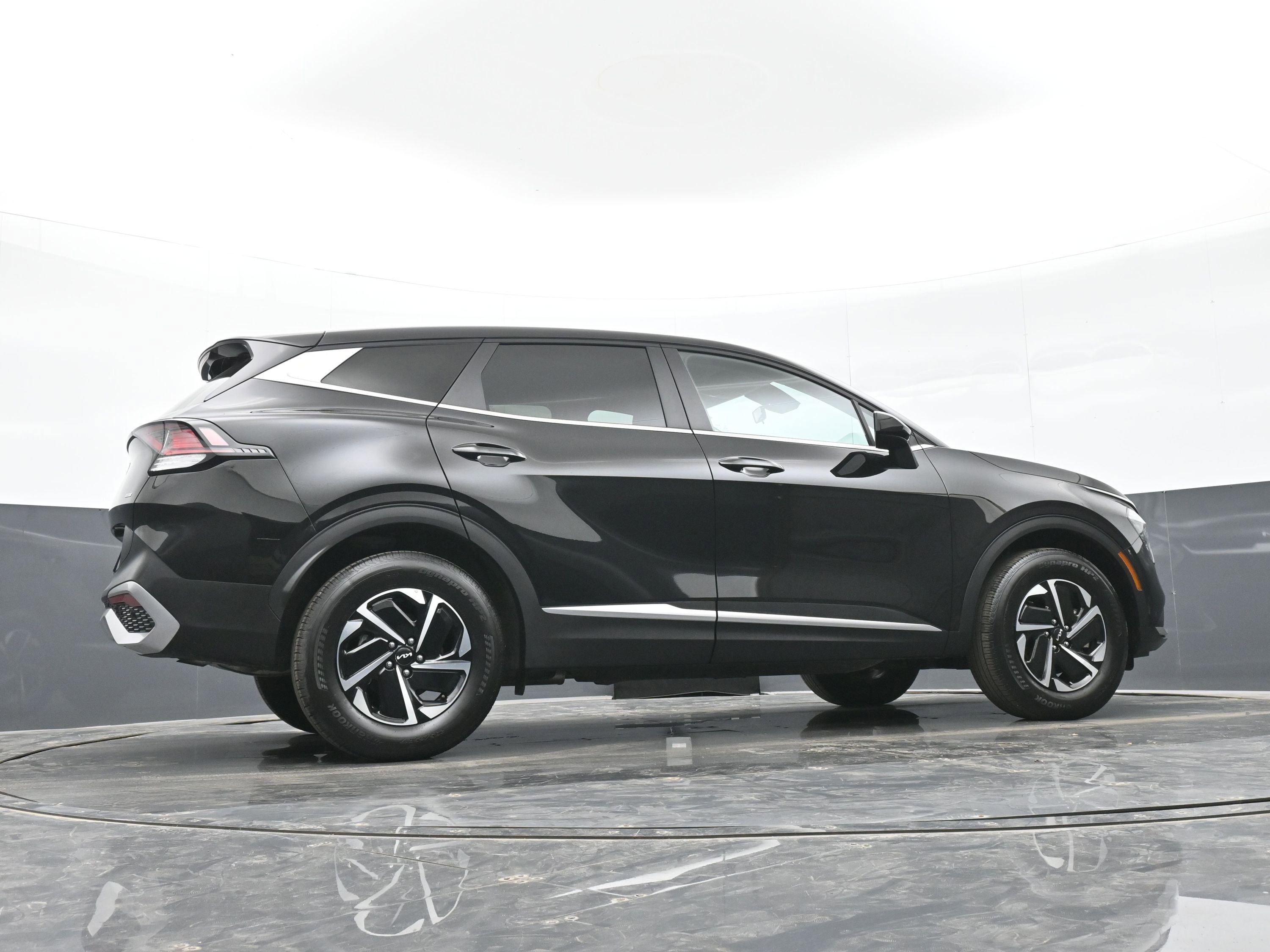 Used 2025 Kia Sportage LX image 37