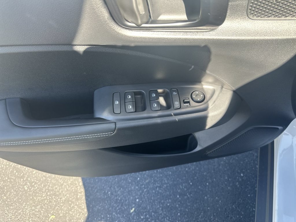 New 2026 Hyundai Venue SEL FWD image 19