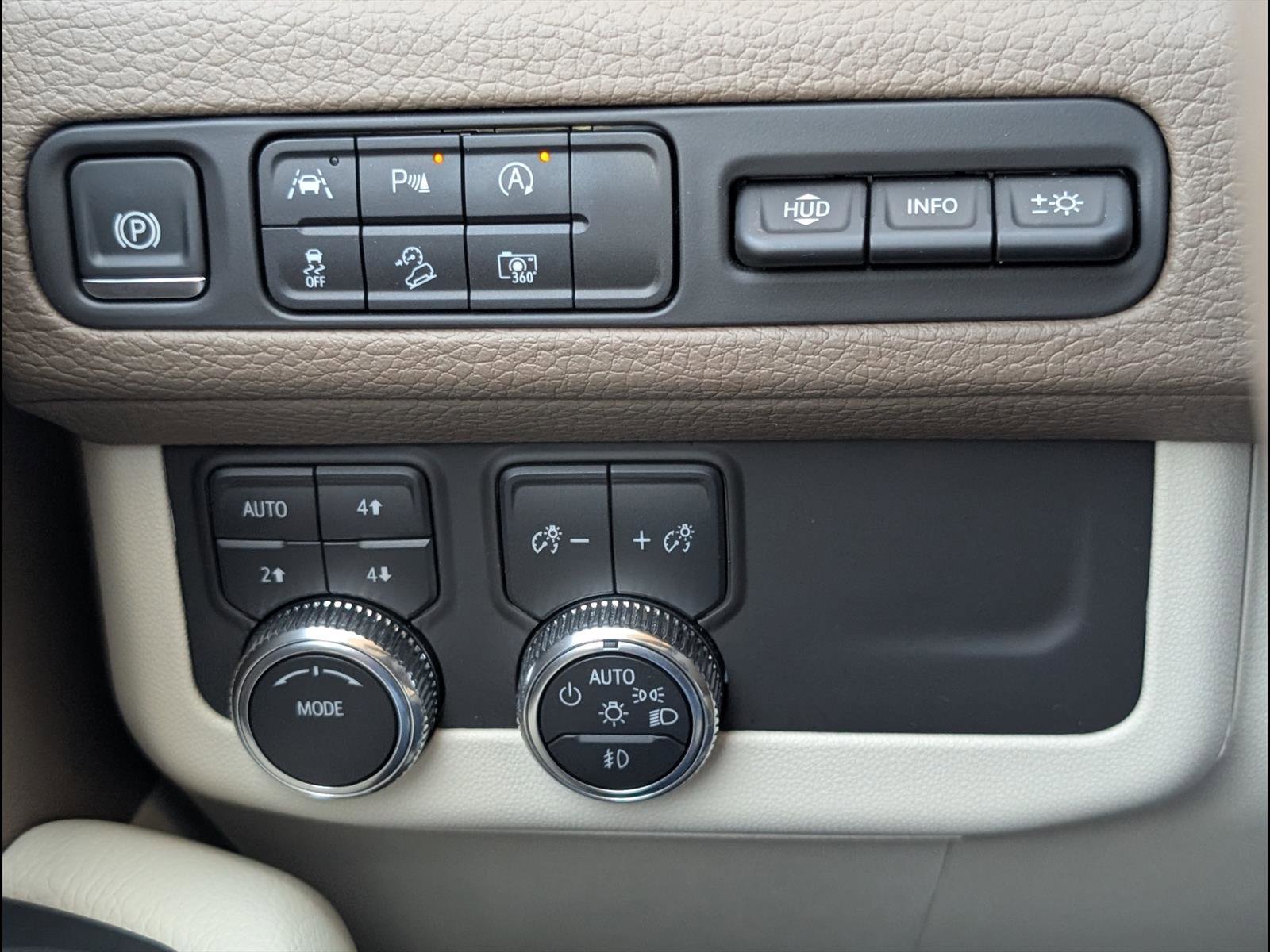 Used 2024 GMC Yukon XL Denali w/ LPO, Floor Liner Package image 13