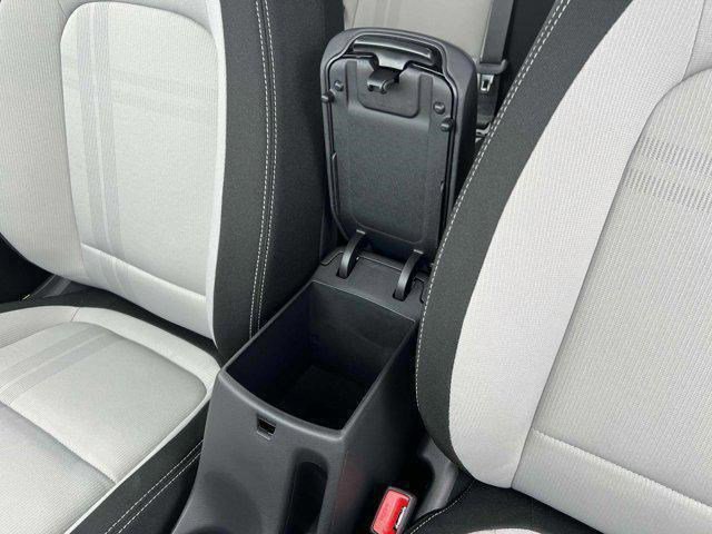 New 2025 Hyundai Venue SEL image 18