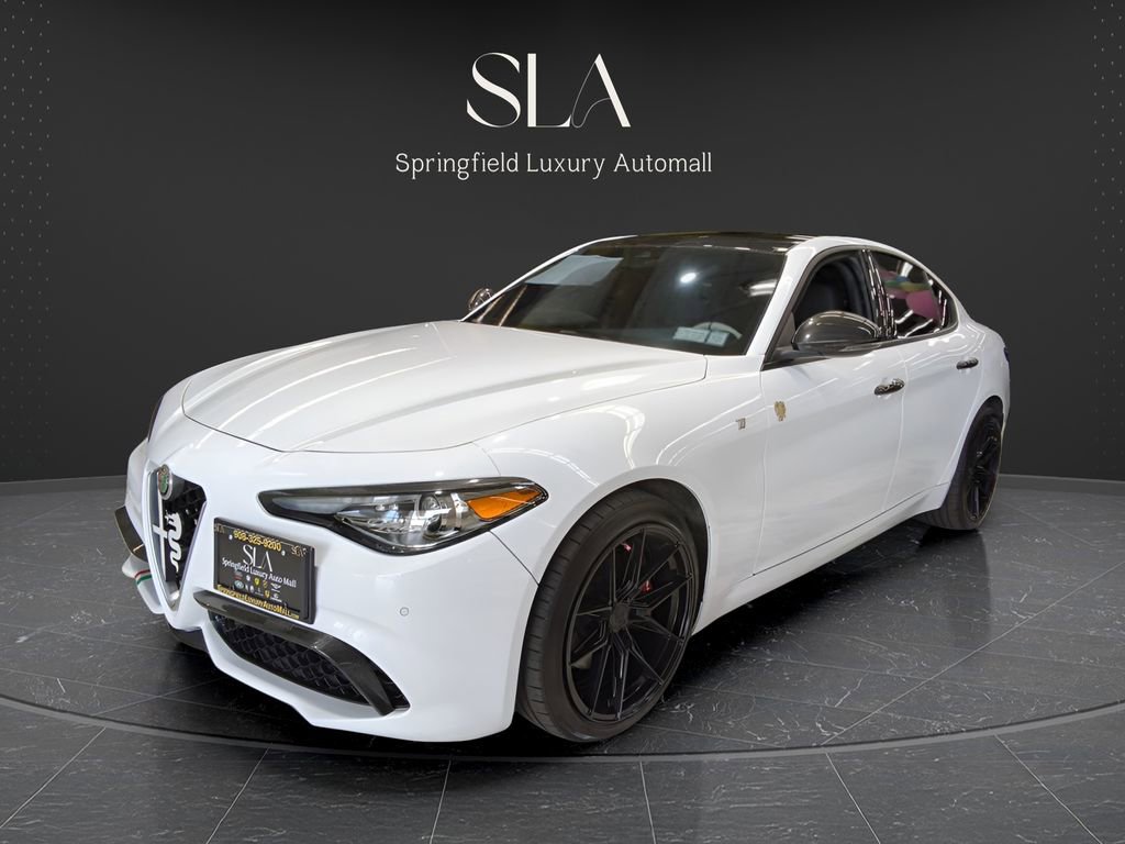 Used 2022 Alfa Romeo Giulia Ti image 10