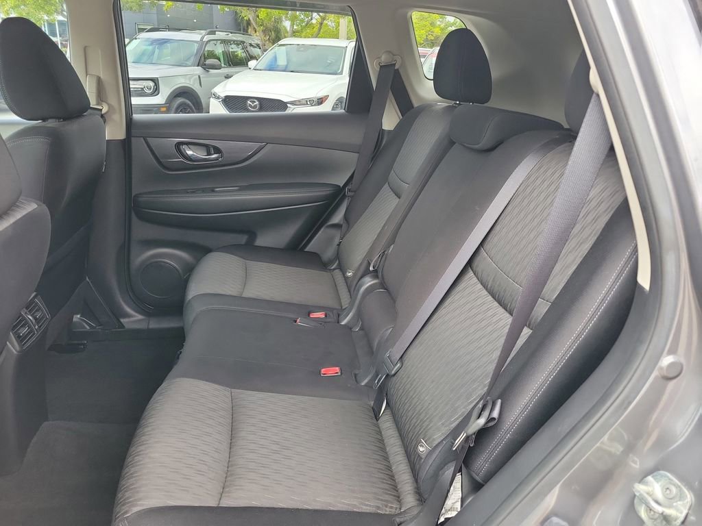 Certified 2020 Nissan Rogue SV FWD image 15