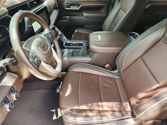 Used 2025 GMC Sierra 2500 Denali w/ Denali Reserve Package AWD/4WD image 13