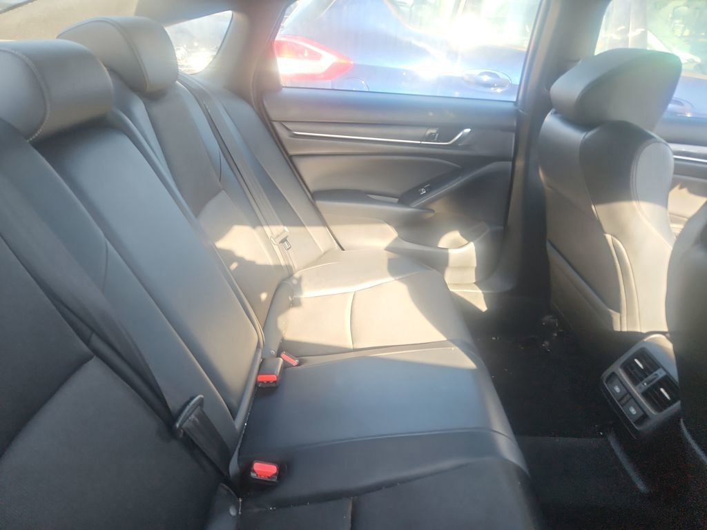 Used 2022 Honda Accord Sport image 11