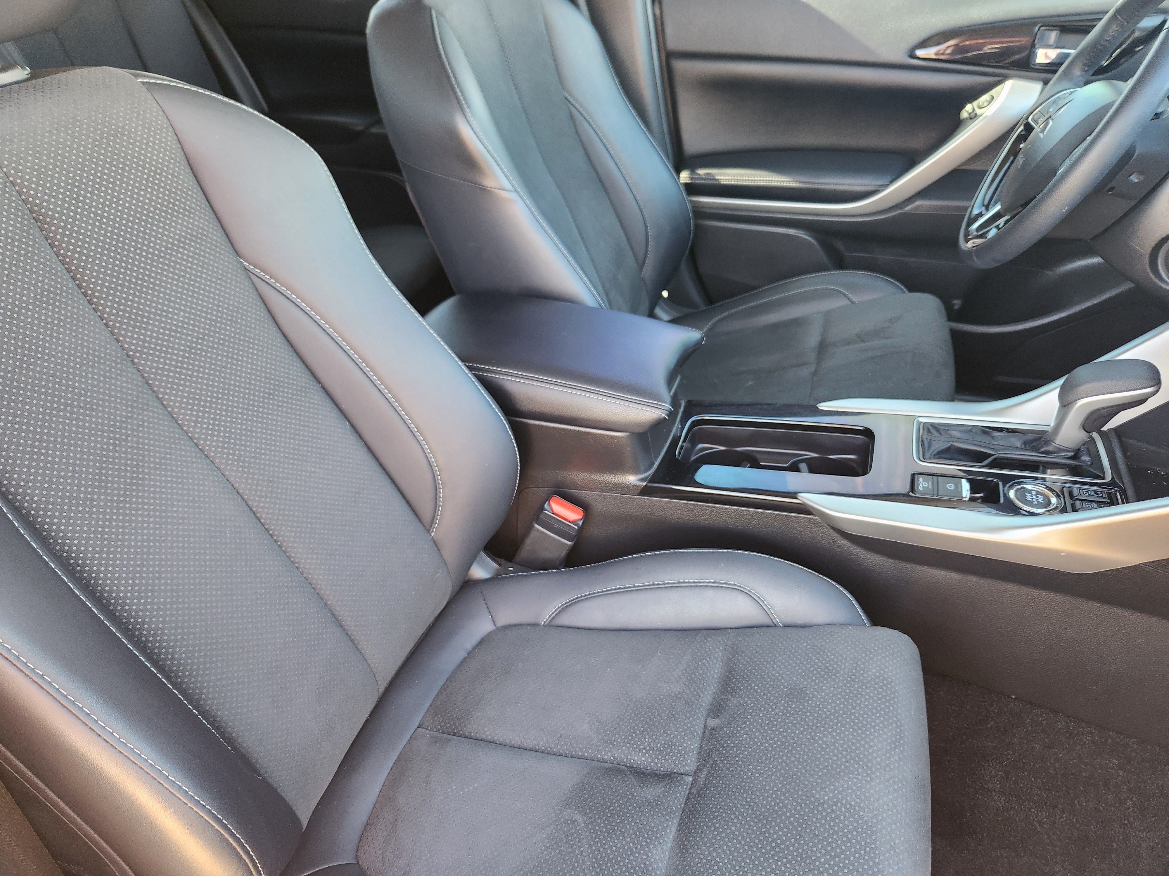 Used 2024 Mitsubishi Eclipse Cross SE AWD/4WD image 10