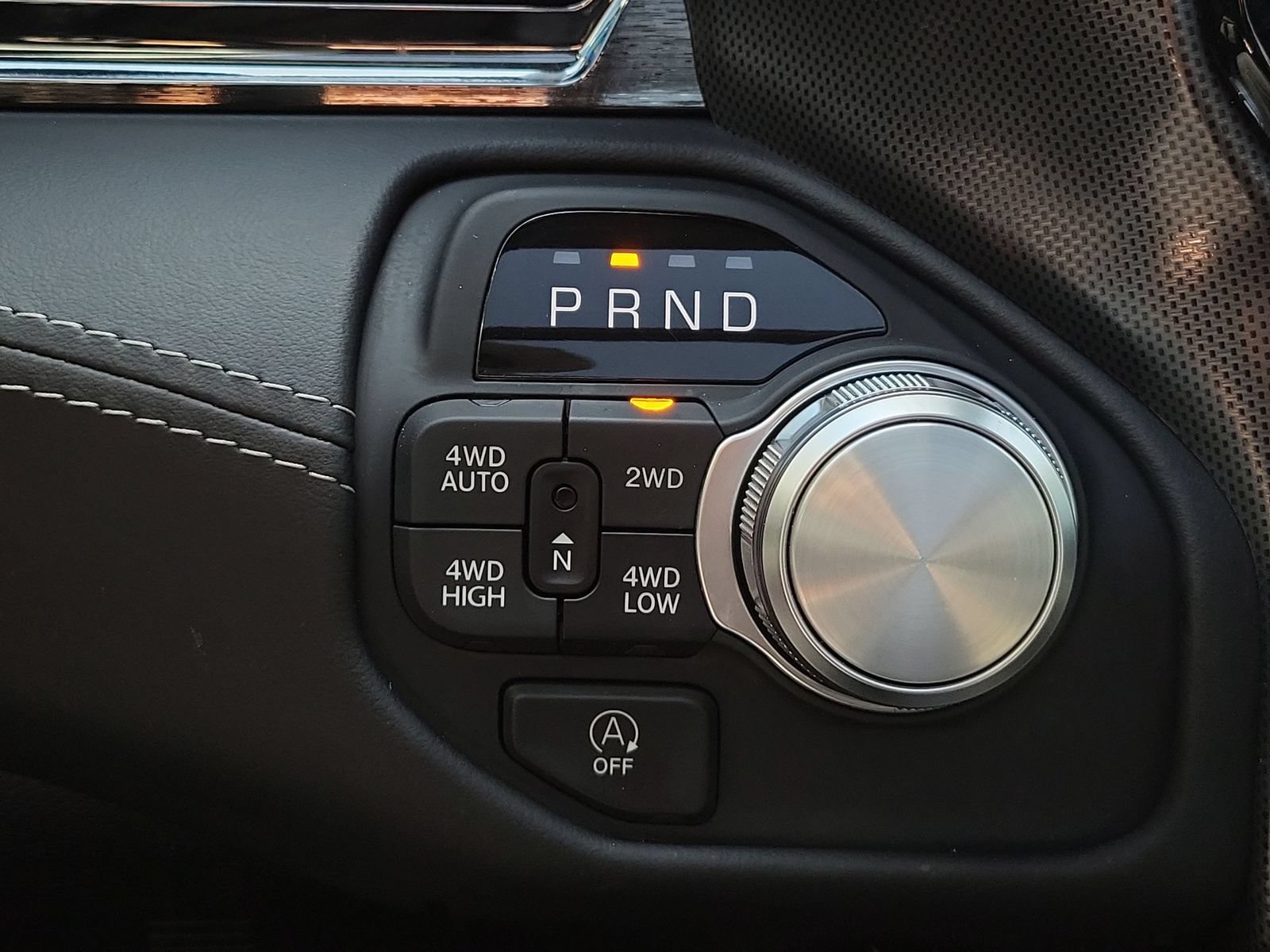 Used 2025 RAM 1500 Limited AWD/4WD image 16