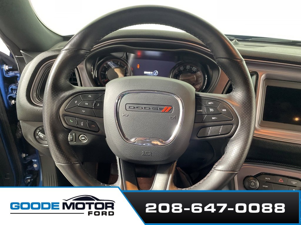 Used 2023 Dodge Challenger SXT w/ Blacktop Package image 17