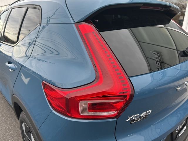 Certified 2025 Volvo XC40 B5 Plus image 10