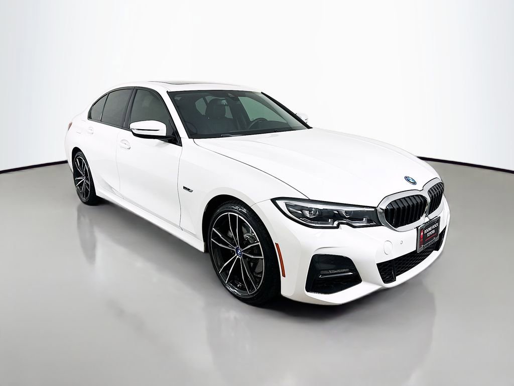 Used 2022 BMW 330e 330e iPerformance w/ M Sport Package image 3