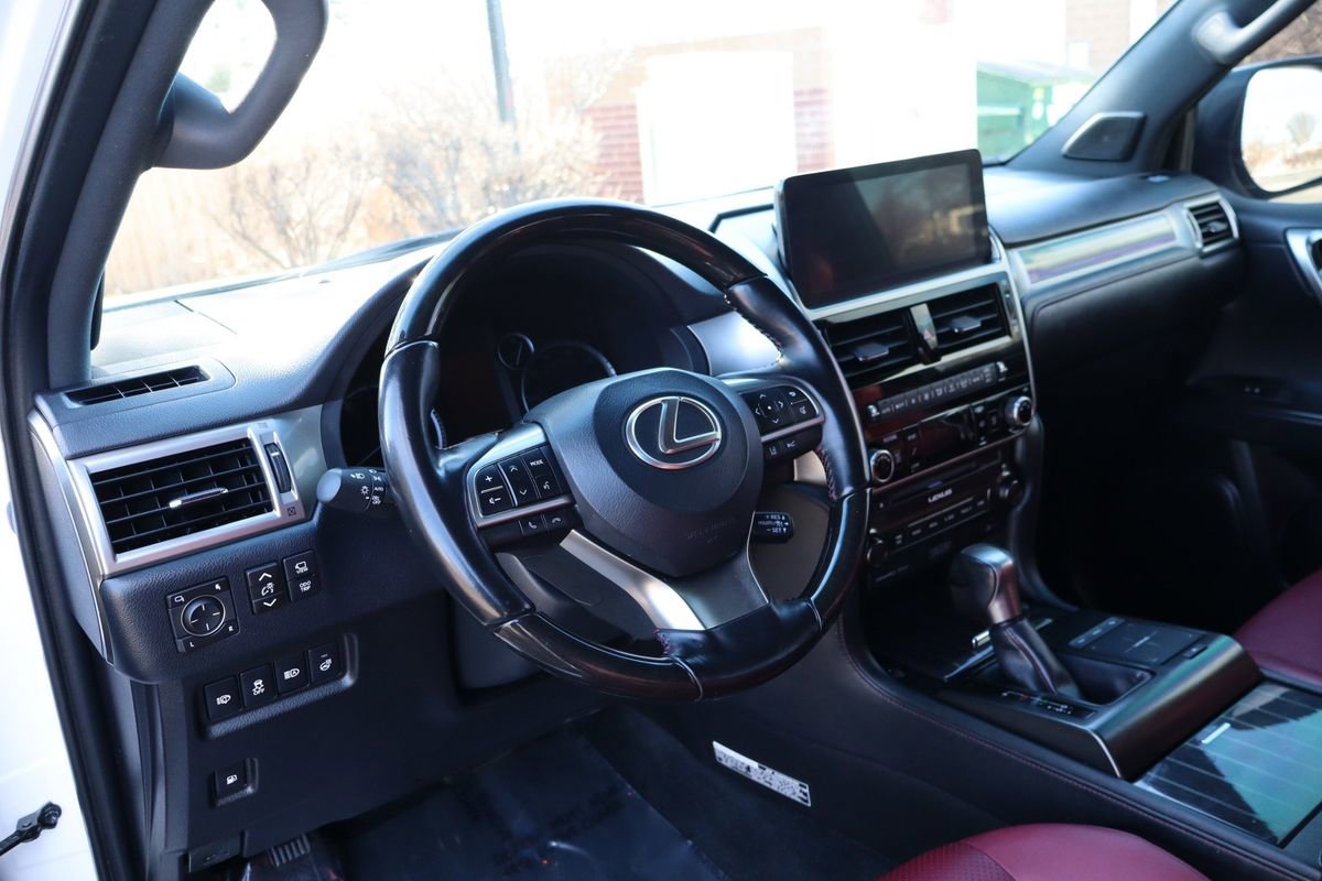 Used 2022 Lexus GX 460 Luxury w/ Off Road Package image 15