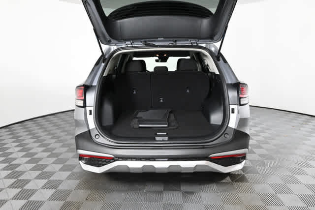 Used 2025 Kia Sportage LX image 8