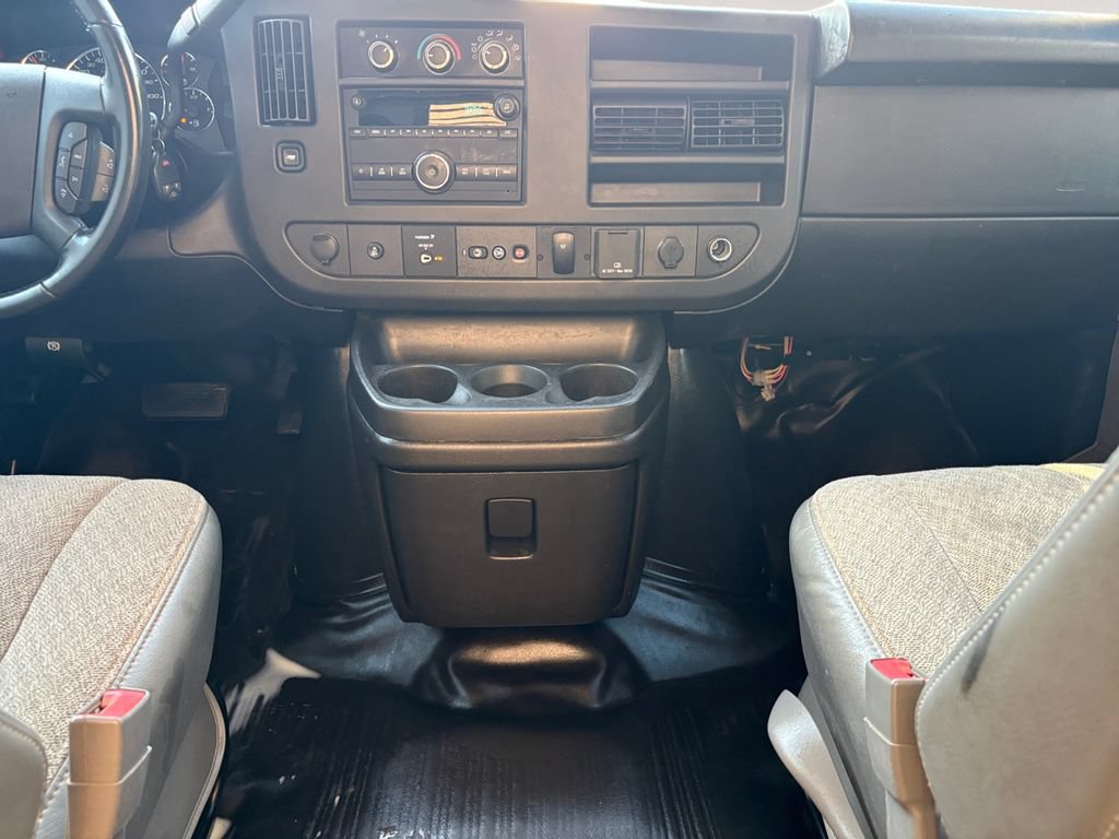 Used 2022 Chevrolet Express 3500 w/ Power Convenience Package RWD image 11