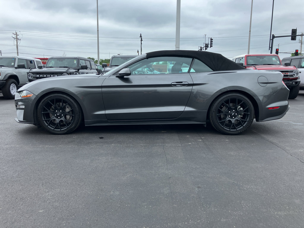 Used 2018 Ford Mustang Convertible w/ Ecoboost Performance Package RWD image 3
