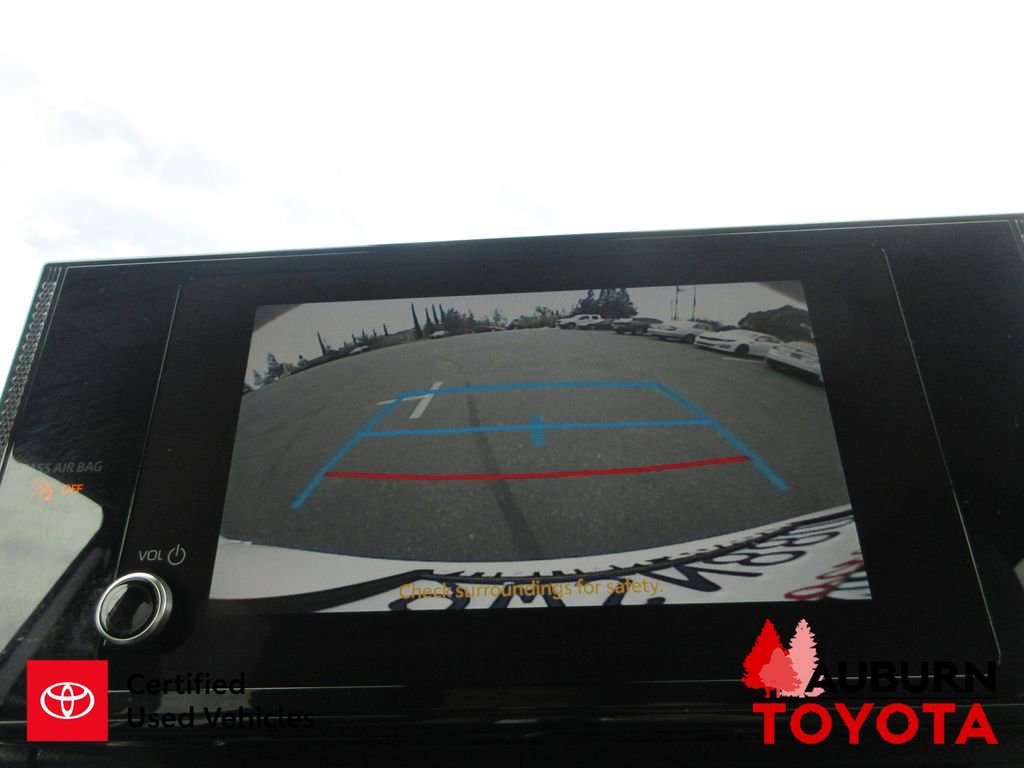 Used 2026 Toyota Sienna LE image 42