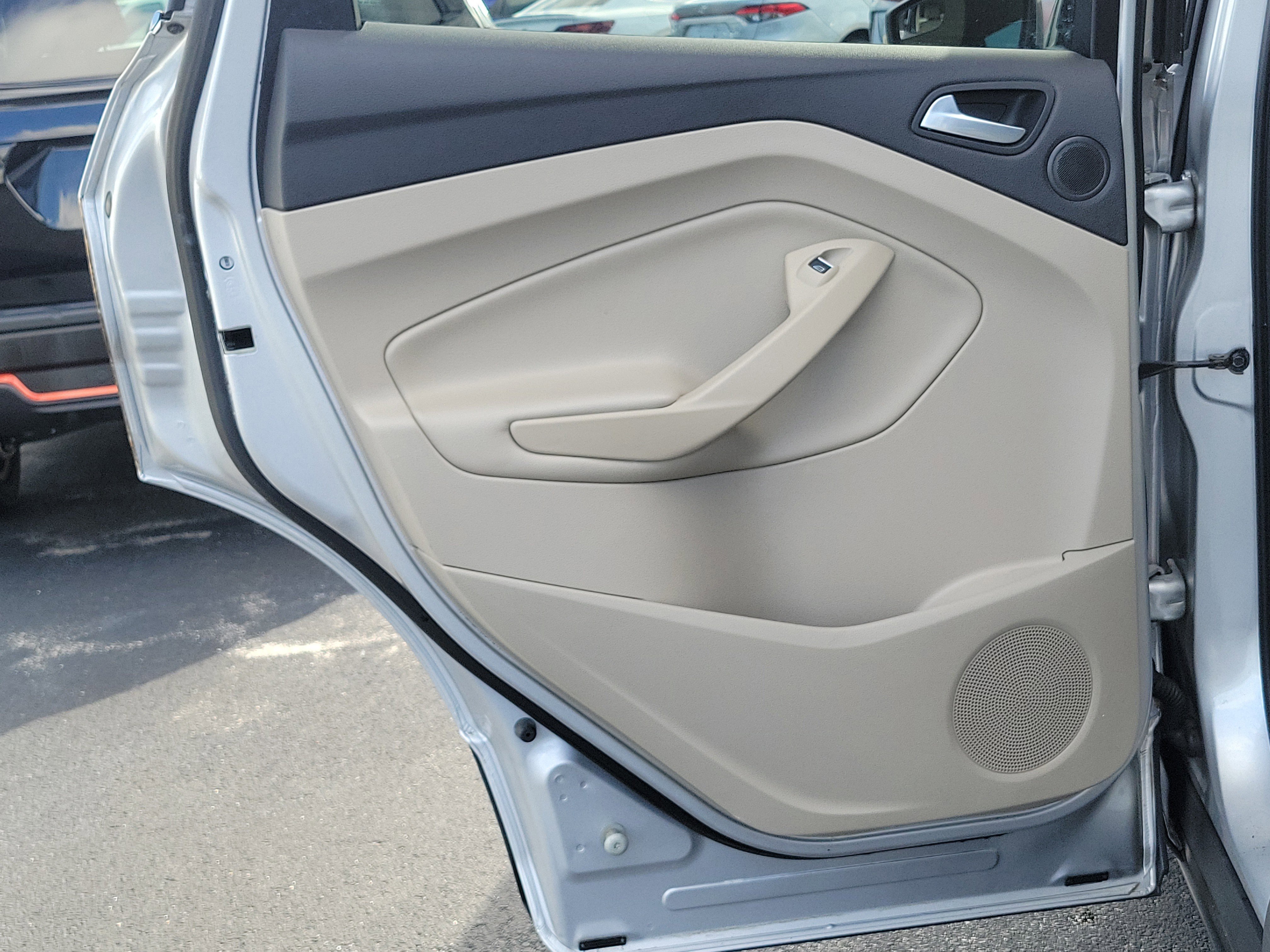 Used 2015 Ford Escape Titanium image 16