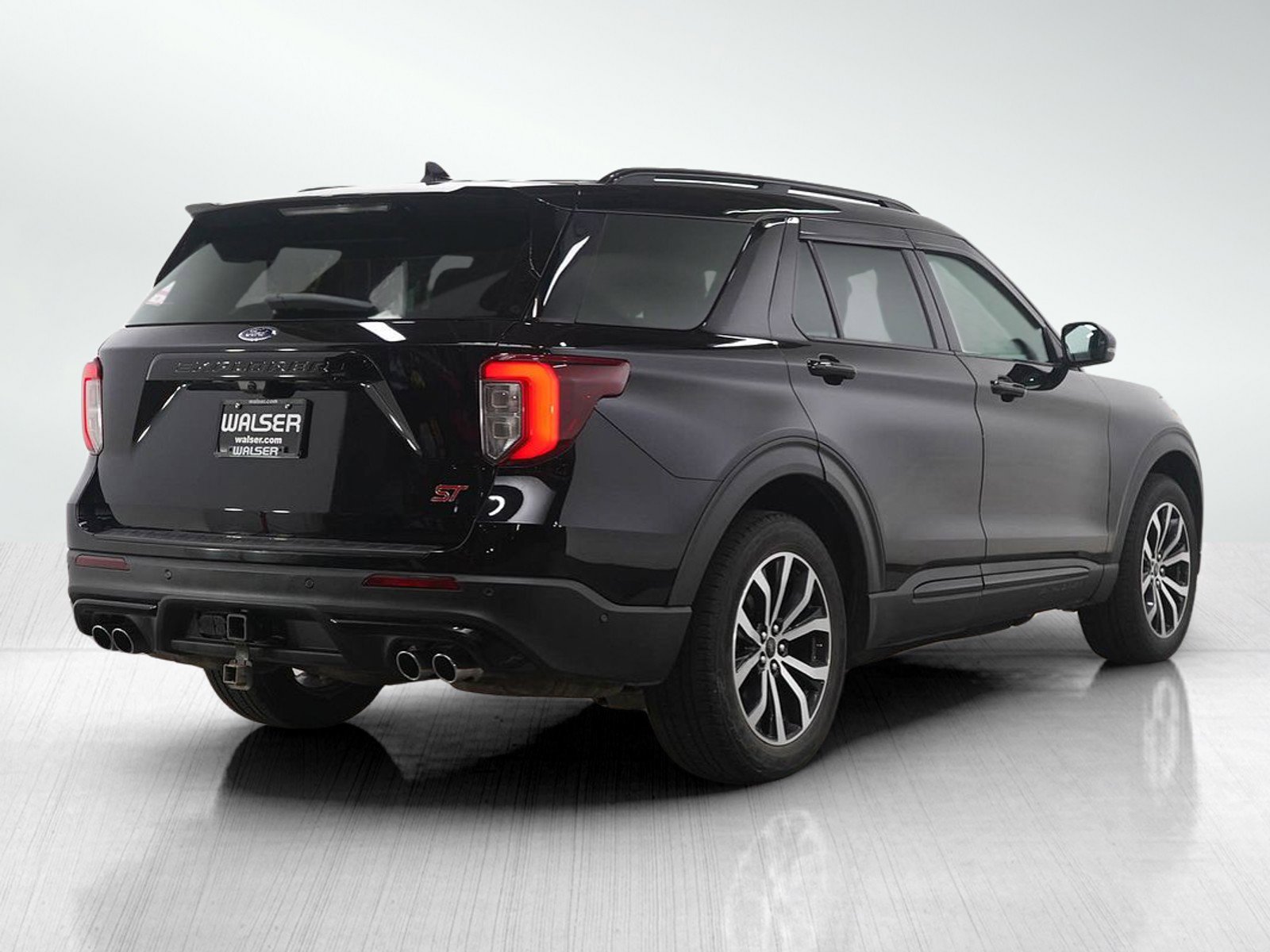 Used 2020 Ford Explorer ST w/ Premium Technology Package image 6