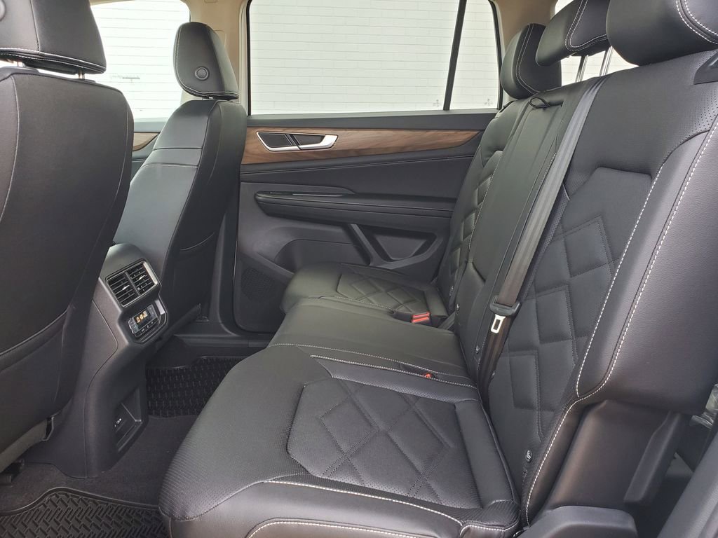 New 2026 Volkswagen Atlas SE image 8
